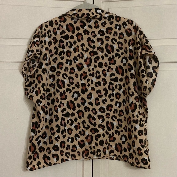 Paper Crane cheetah print button down T-shirt blouse size XL - Picture 2 of 11